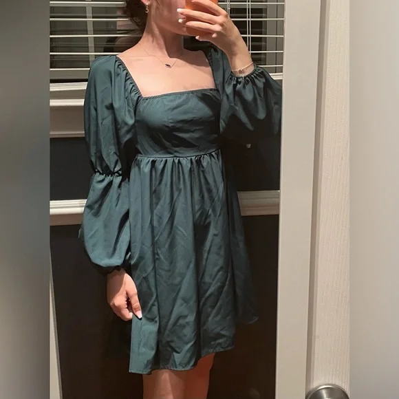 green emerald velvet dress Dark Green Surplice Long Sleeves Printed Homecoming Dress Dark Green / US 16